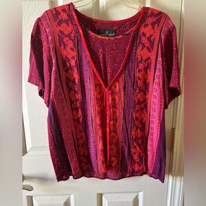 Carole little short sleeve top size 8 in purple & red
